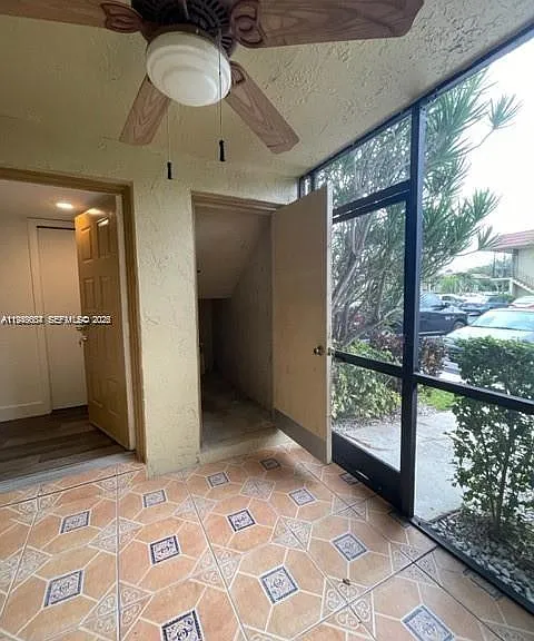321 Lakeview Dr #105 — Photo 5