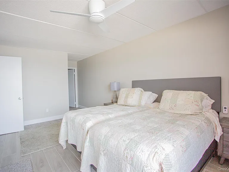 230 W Broadway #610 — Photo 22