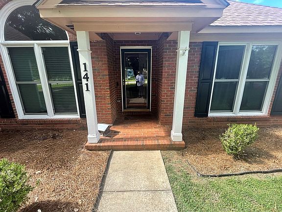 5th image of 141 Winchester Dr