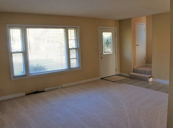3rd image of 409 Broadway St