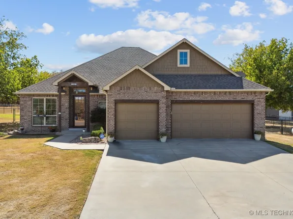 3800 E Maple Dr, Collinsville, OK 74021