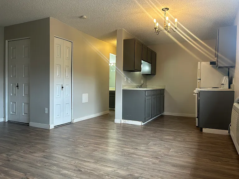 751 W Prentice Ave #303B — Photo 2