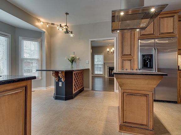 2nd image of 849 Abington Way