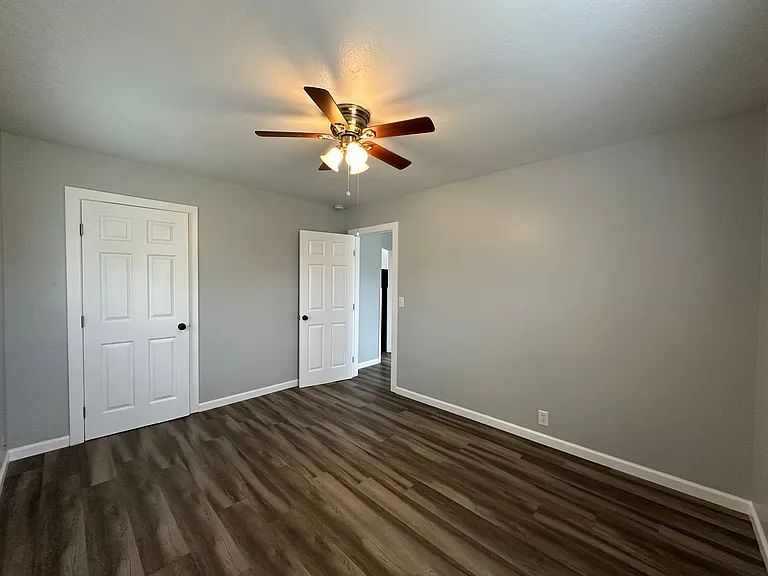736 Cedar St — Photo 13