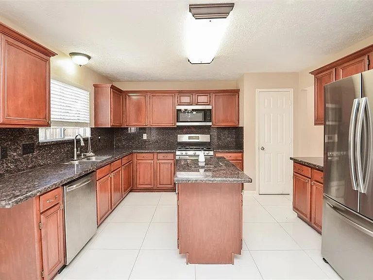 3702 Lauderwood Ln — Photo 10