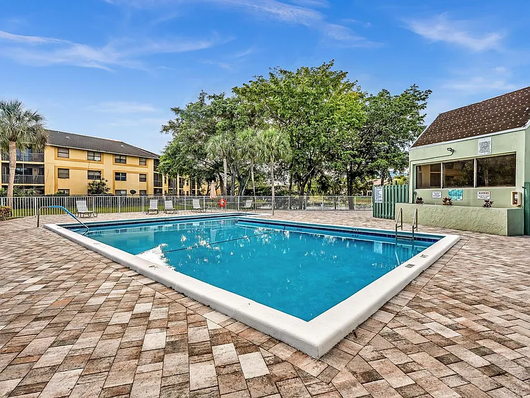 8909 NW 28th Dr #32B — Photo 37