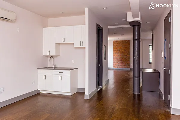 Rented by Nooklyn NYC LLC | media 44