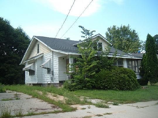 1st image of 131 Lexington Ave