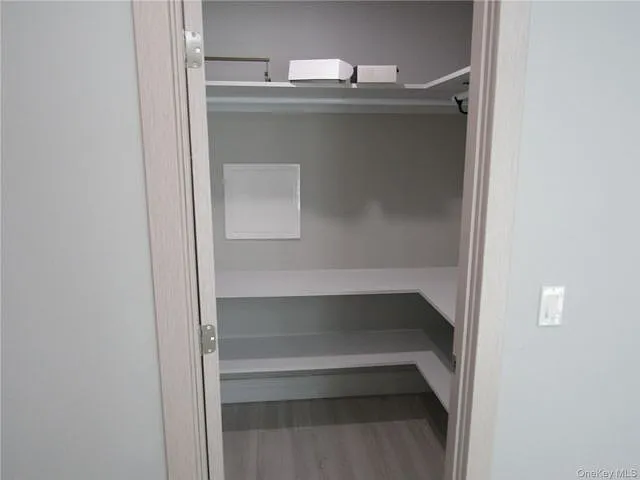 89 Kenneth Pl — Photo 3