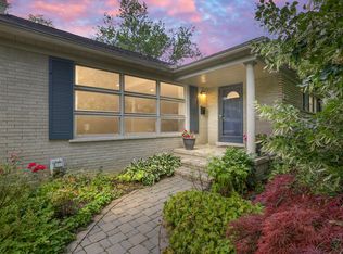 16981 Beechwood Ave, Beverly Hills, MI 48025