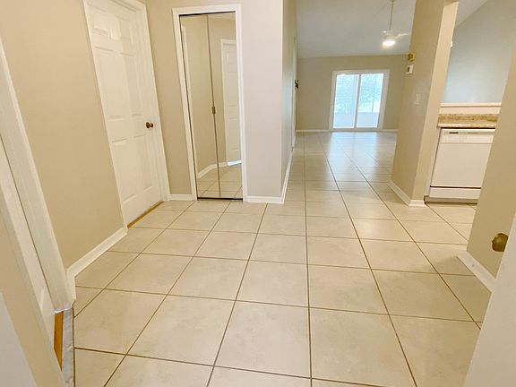 3rd image of 128 Fairway Dr
