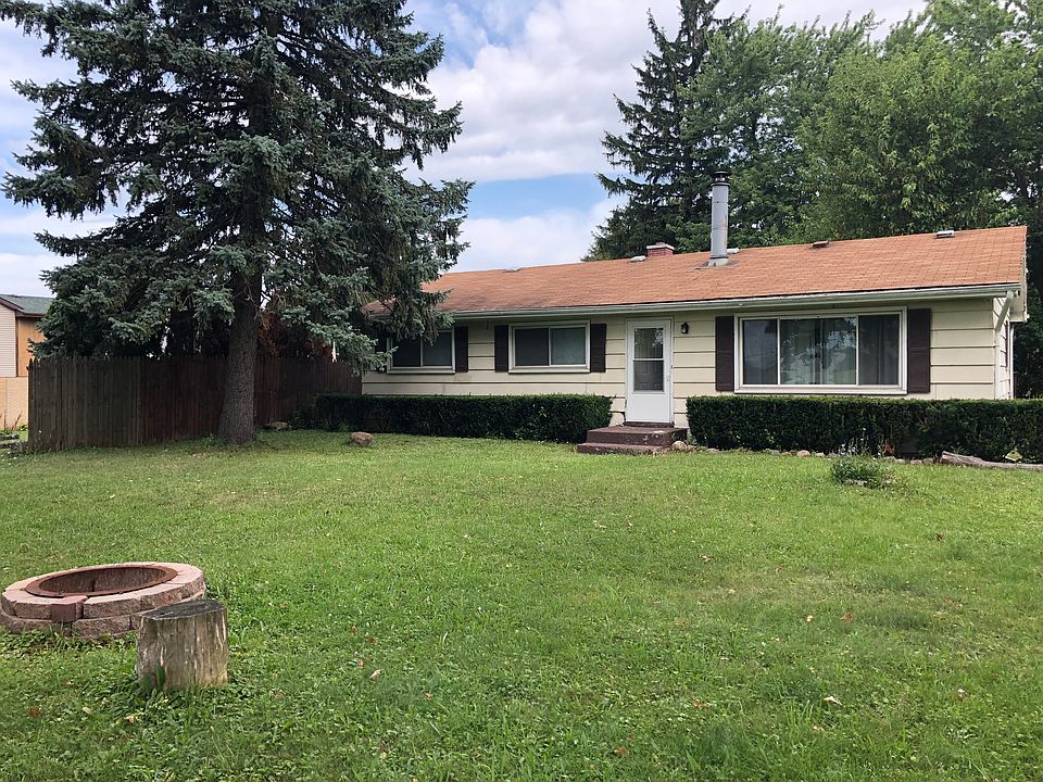 1st image of 18539 W Country Ln