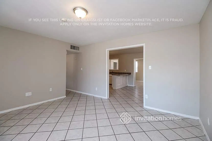 5136 N 78th Ave Glendale, AZ 85303 — Photo 2