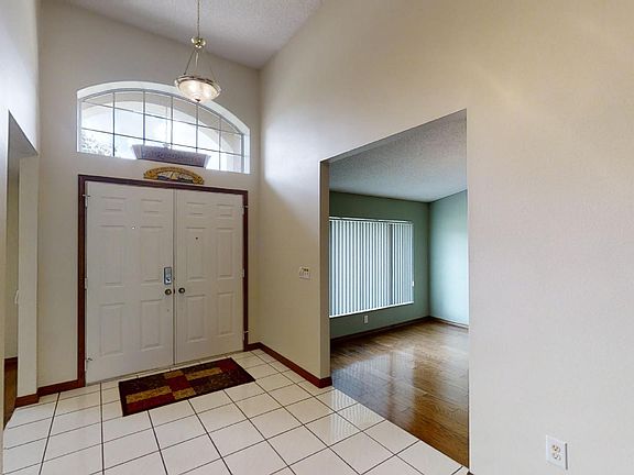 4th image of 5120 Winchester Dr