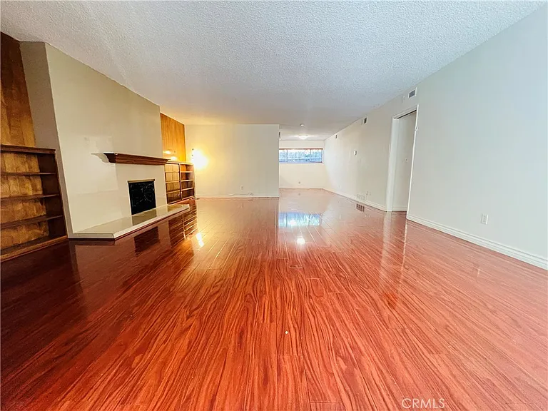 471 W Duarte Rd #110 — Photo 3