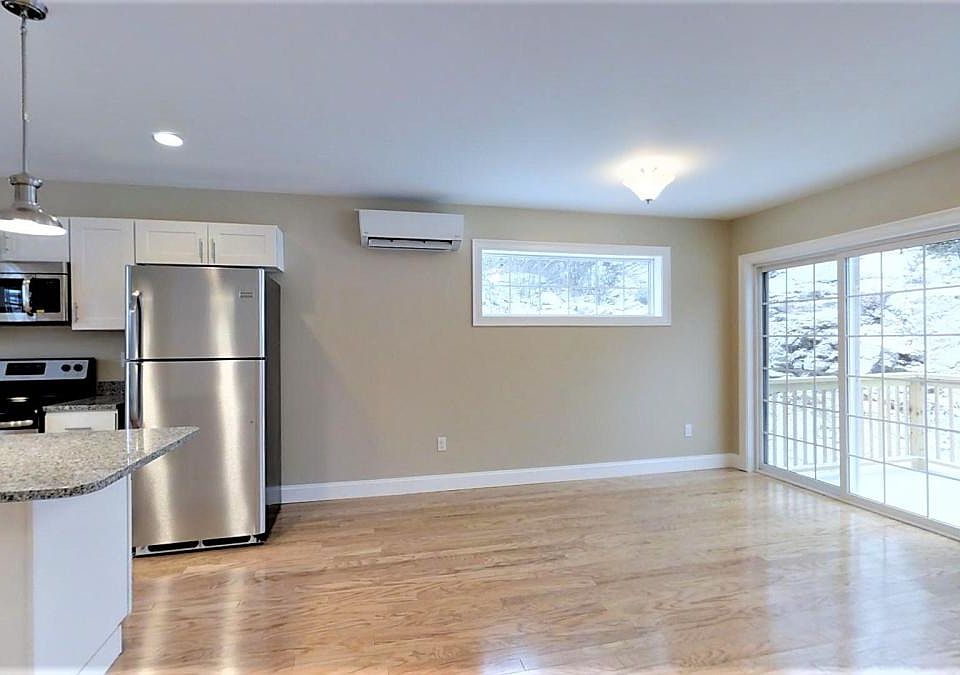 499 Cumberland St, Westbrook, ME 04092 Zillow