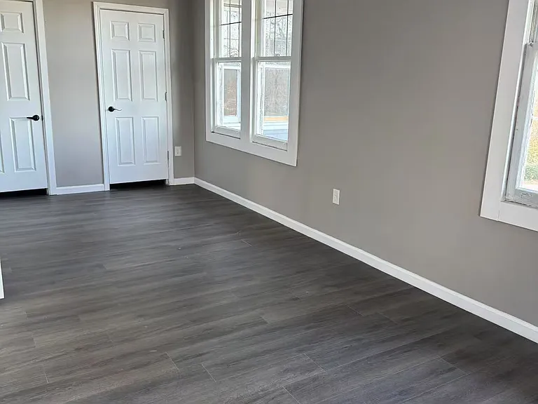747 Clinton Springs Ave — Photo 9