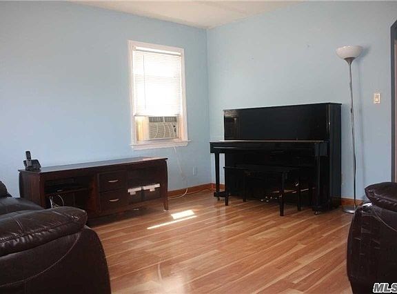3rd image of 1500 Jasmine Ave