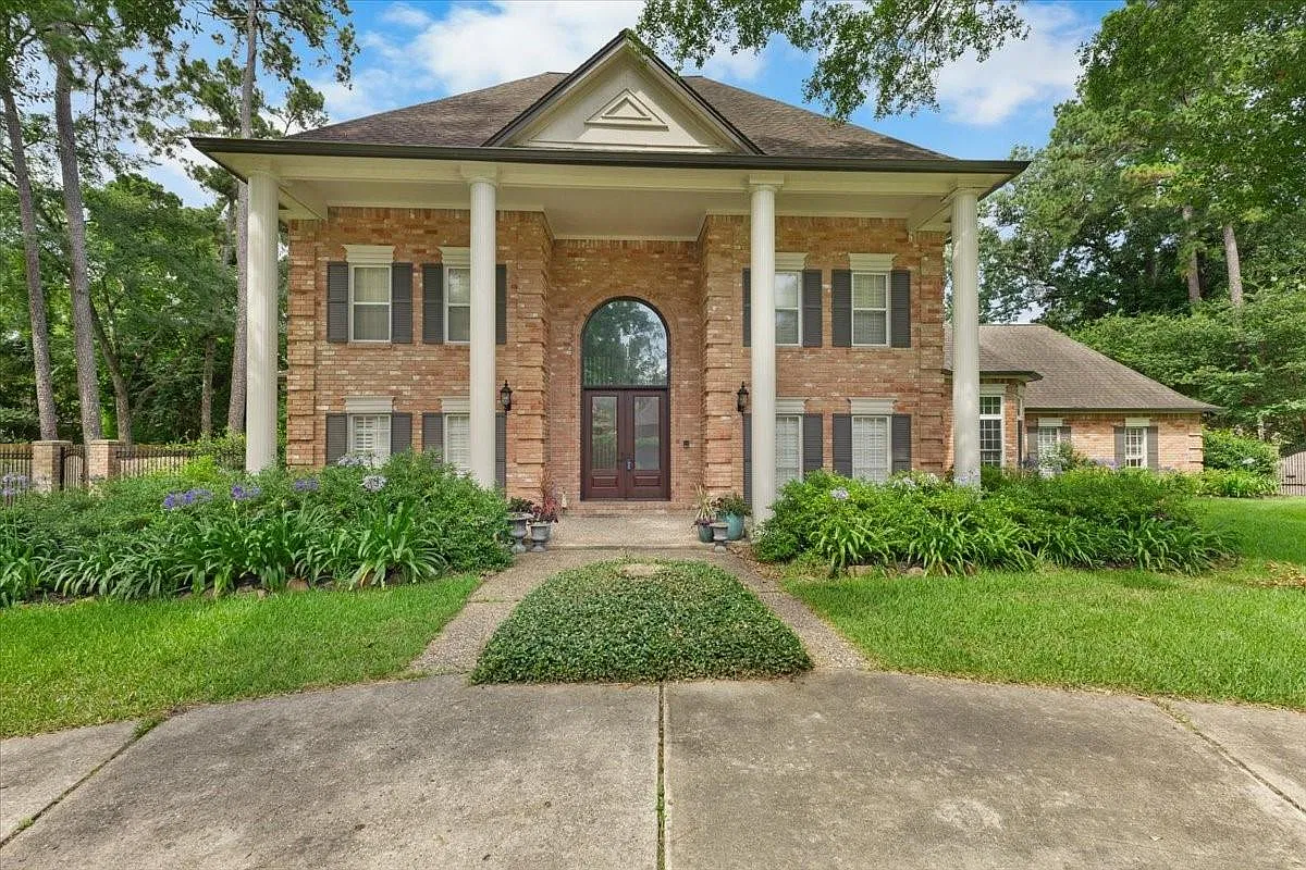4 bed, 3.5 bath, 3852 sqft, $3,300 — Photo 1
