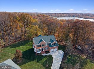 200 Lismore Dr, Fort Washington, MD 20744