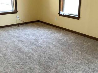 6 Hill Ave #2, Easthampton, MA 01027