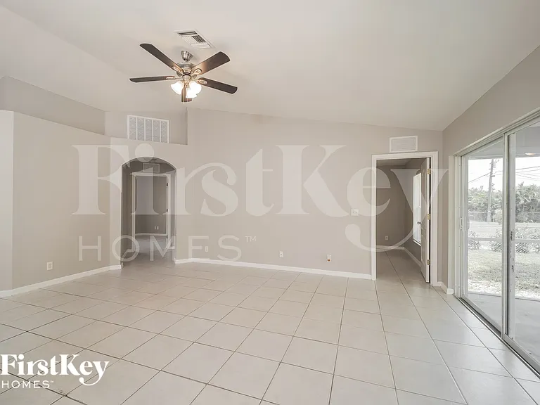 1411 NE 13th Ave — Photo 4