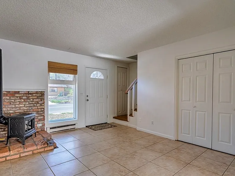 676 Zuni Dr #A — Photo 1