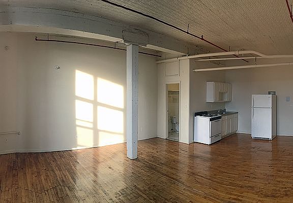 3rd image of 57 Thames St APT 3Y
