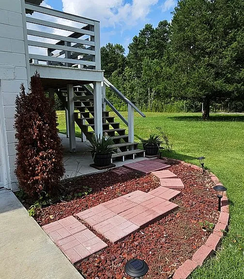7348 Highmarket St — Photo 3