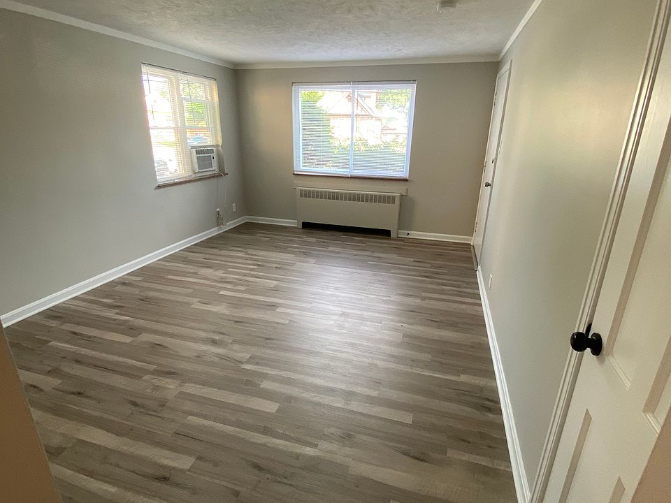 1st image of 3055 Glenmore Ave APT 2