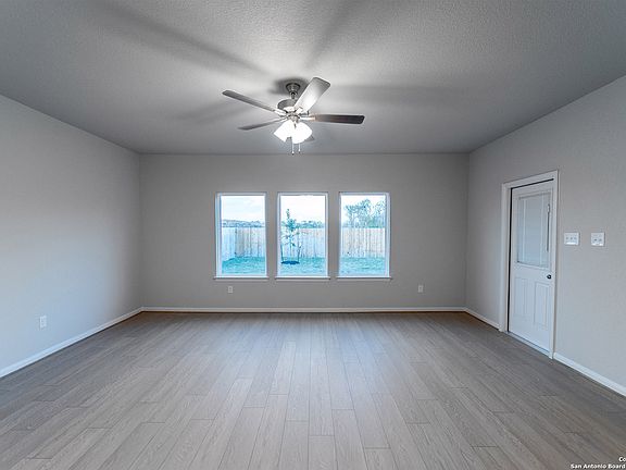 4th image of 14707 SYCAMORE XING