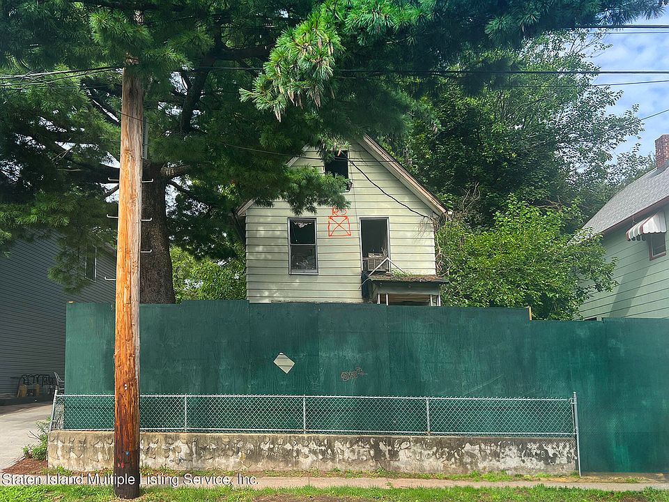 1st image of 326 Nicholas Ave