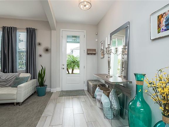 4th image of 918 Molly Cir