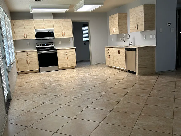 6523 Kestrel Ln — Photo 11