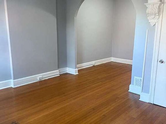 5th image of 240 Elm St APT 2