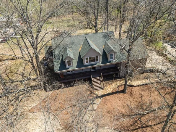 744 Sanga Creek Rd, Cordova, TN 38018