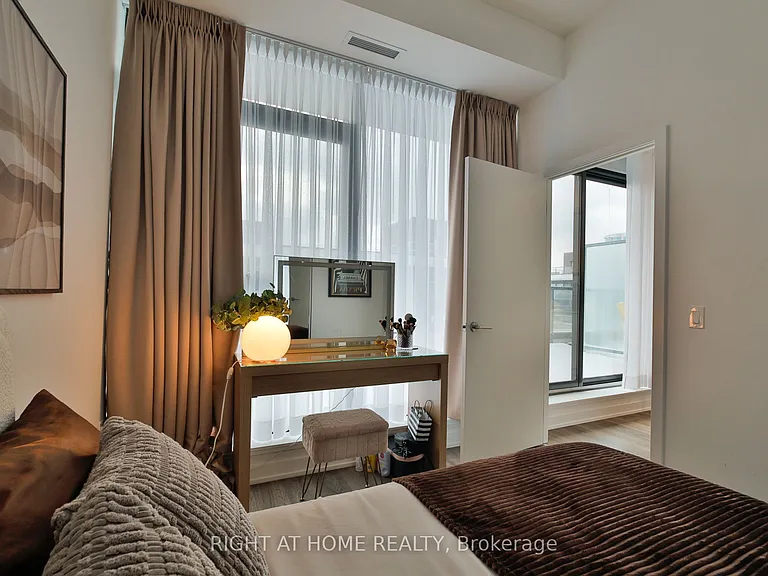 1612 Charles St #428 — Photo 5