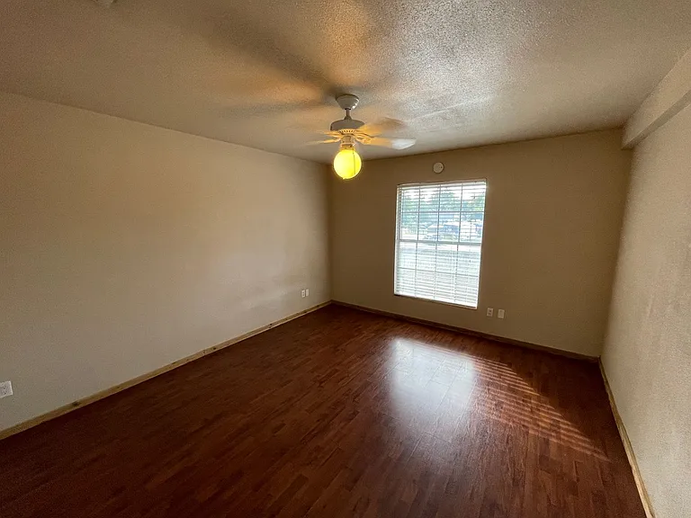 5100 Bruning Ave — Photo 9