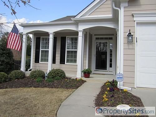 3rd image of 113 Churchcliff Dr