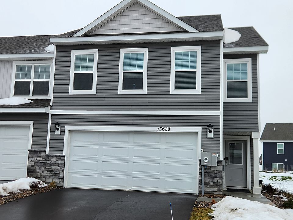 Front view of home