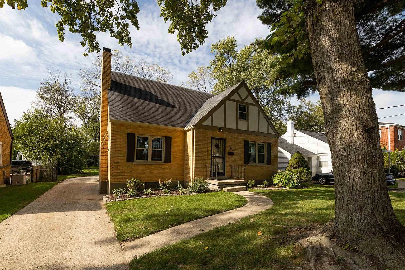 305 McAlpin Ave photo 1