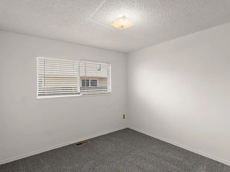 4587 SE Mason Ln — Photo 11