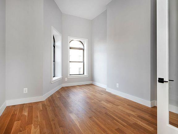 4th image of 1536 De Kalb Ave #1B
