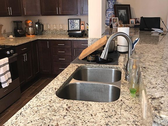 5th image of 2609 Fremont Ave S APT 12