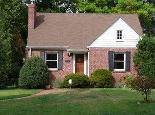 6210 Vorlich Ln, Bethesda, MD 20816