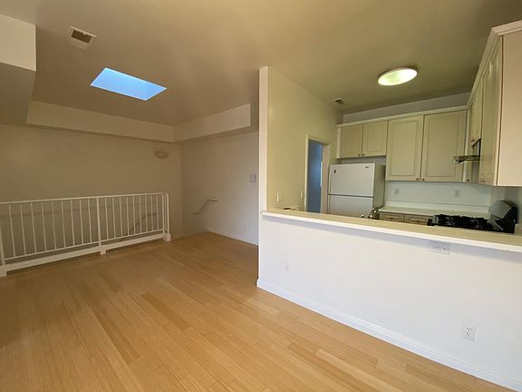 4th image of 3637 Wawona St