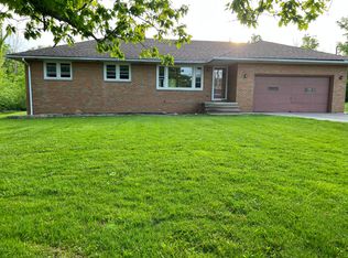 13810 Webster Rd, Strongsville, OH 44136