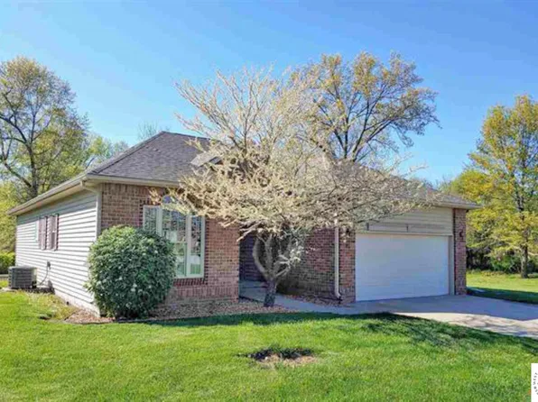 801 E Virginia Pl, Clinton, MO 64735