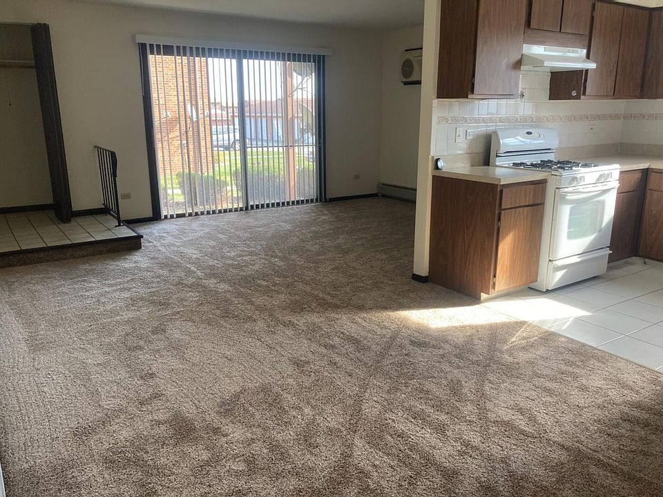 1st image of 15741 Thomas Ln APT 1BL