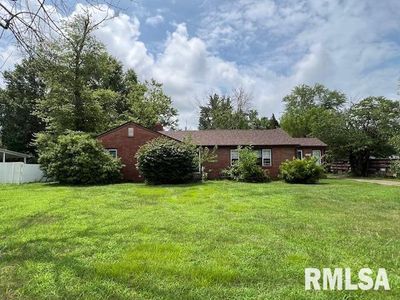 1403 W Hendrickson St, Marion, IL, 62959